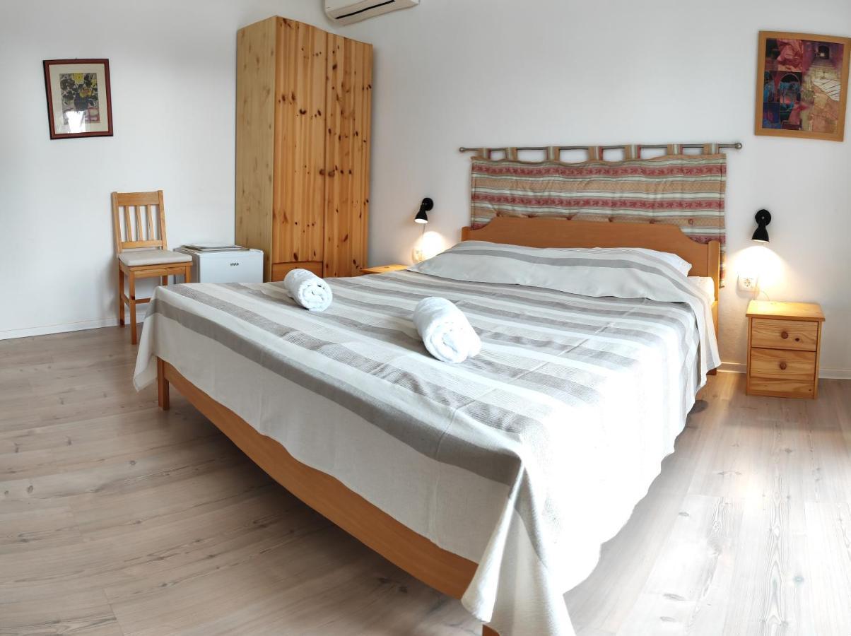 Rooms Ena Ровин Екстериор снимка
