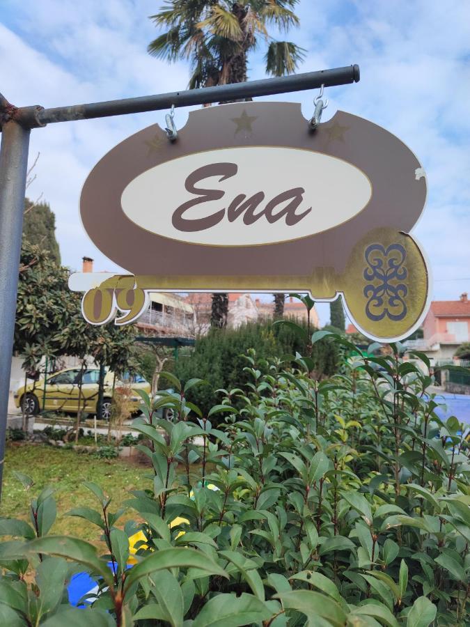 Rooms Ena Ровин Екстериор снимка