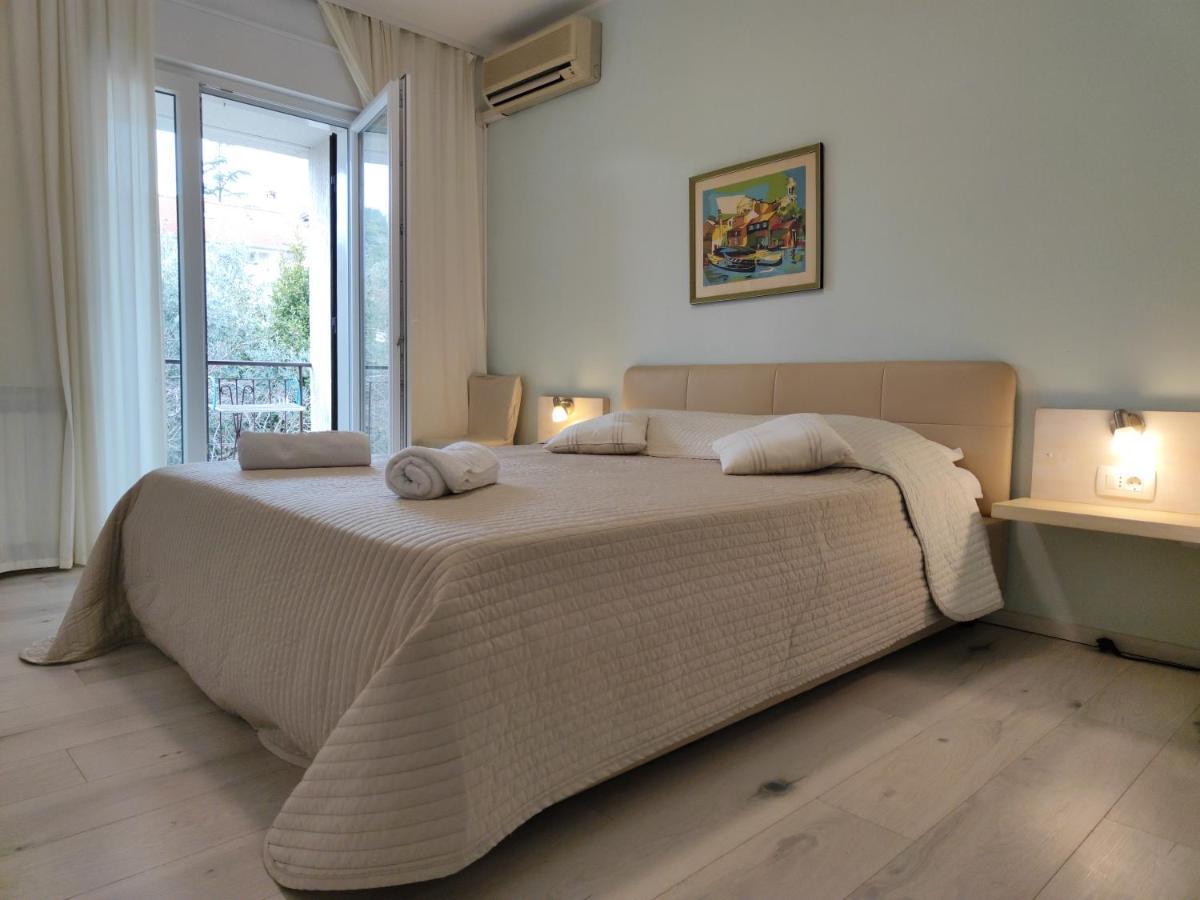 Rooms Ena Ровин Екстериор снимка